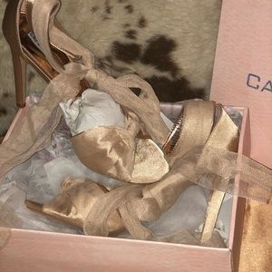 Cape Robbin Lacey Lace Up Sandal Sz 9